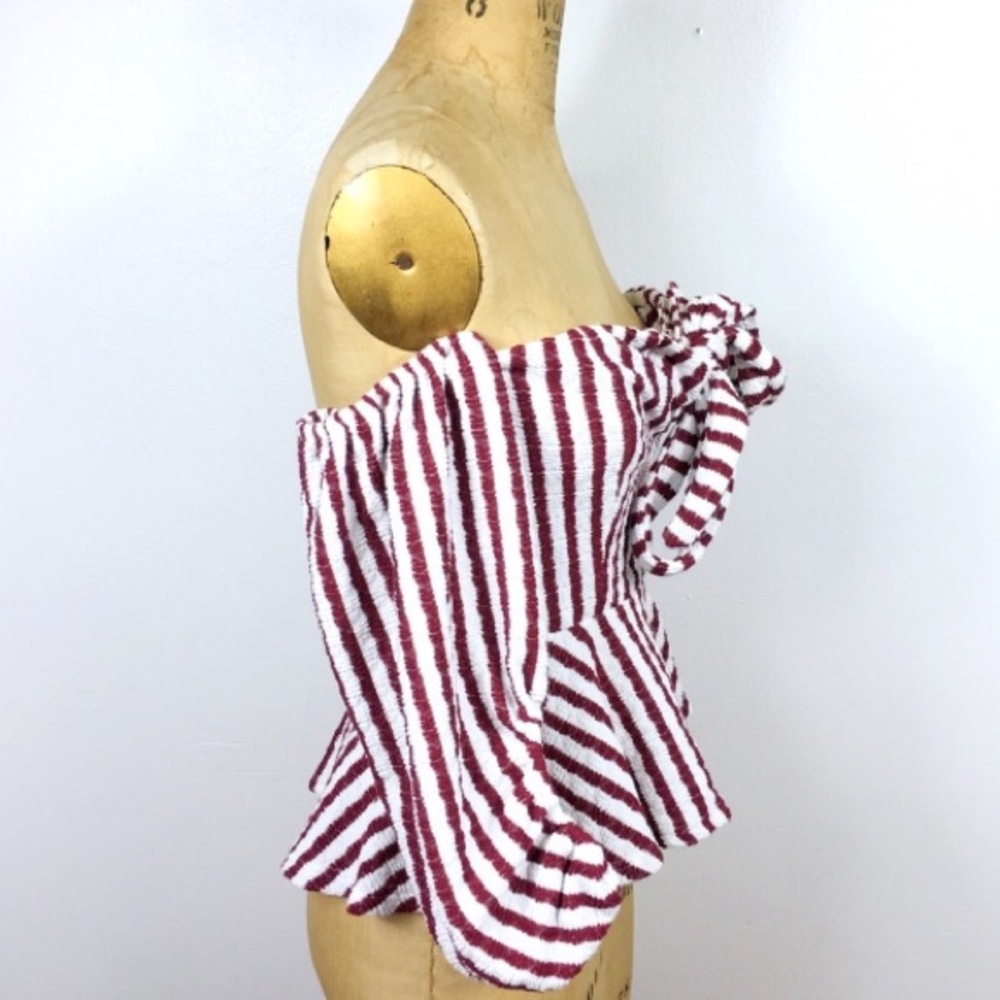 Gorgeous Peplum Top - M - Picture 2 of 7